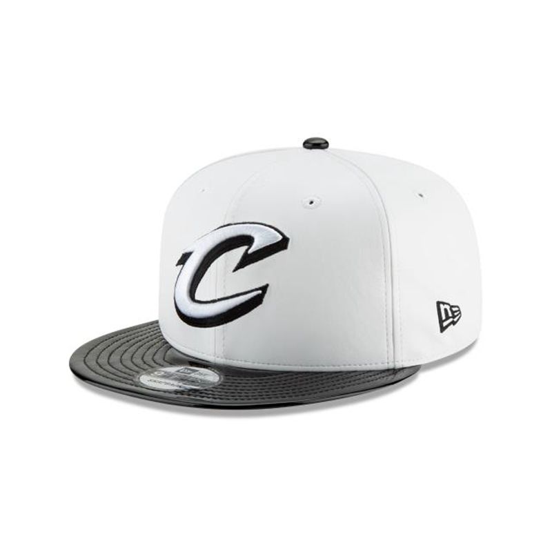 NBA Cleveland Cavaliers Retro Hook 9Fifty Snapback (UTK3080) - White New Era Caps